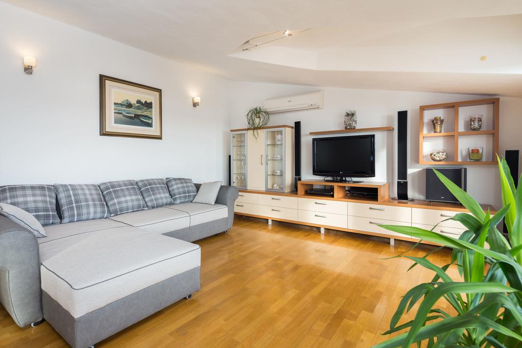 Apartment Marelux Kaštela Esterno foto